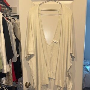 Lululemon Athletica Light Beige Women's Poncho